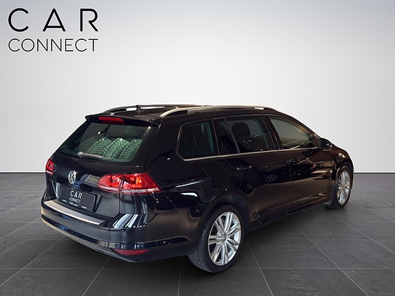 Volkswagen Golf VII 9 of 25