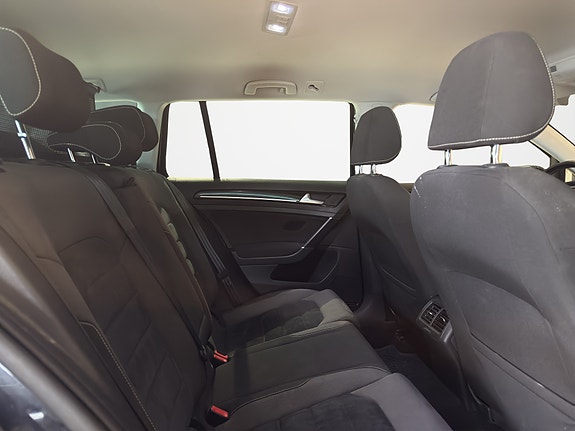 Volkswagen Golf VII 20 of 25