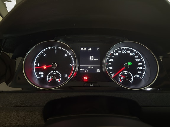 Volkswagen Golf VII 14 of 25