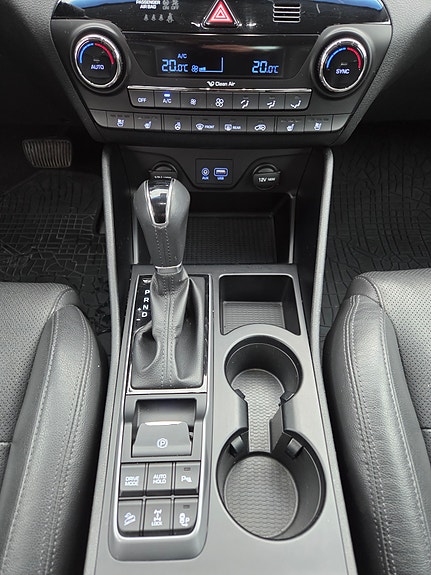 Hyundai Tucson 24 of 30