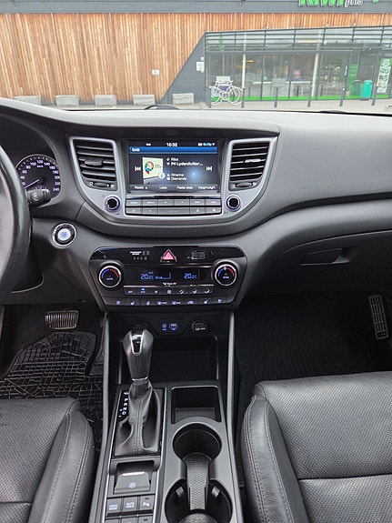 Hyundai Tucson 23 of 30