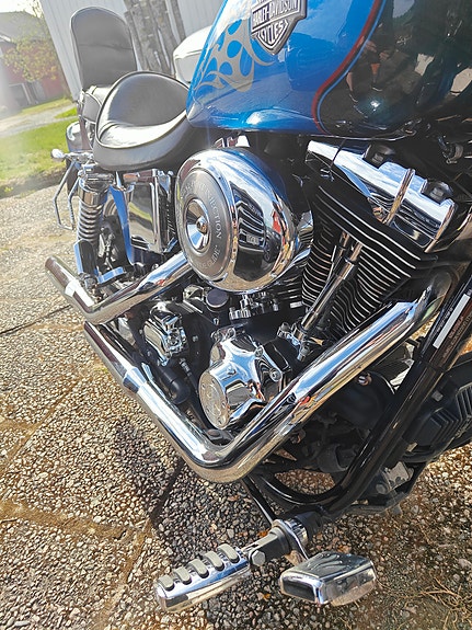 Harley-Davidson FXDWG Dyna Wide Glide 17 of 21