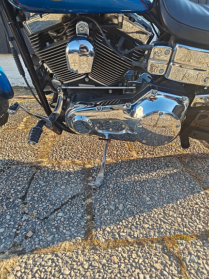 Harley-Davidson FXDWG Dyna Wide Glide 10 of 21