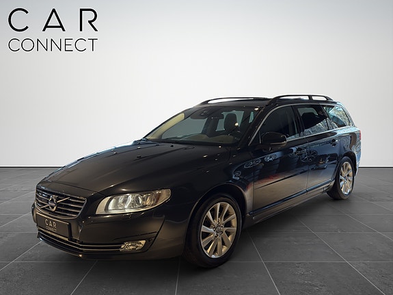 Volvo V70 2 of 23