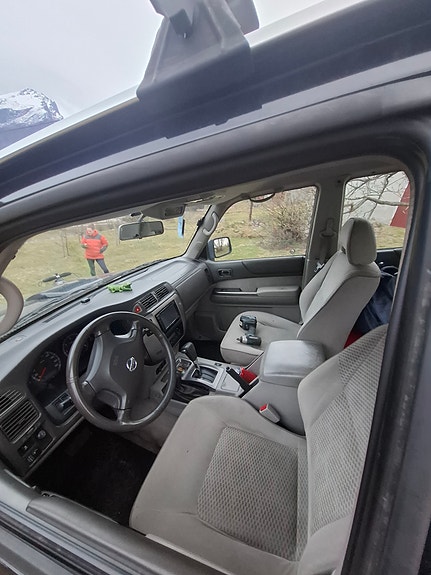 Nissan Patrol 7 of 10