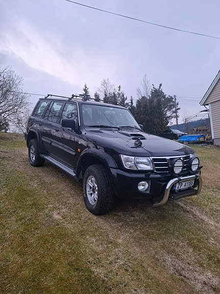 Nissan Patrol 2 of 10