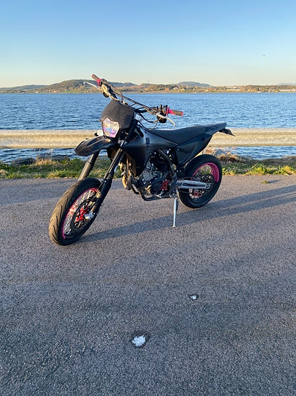 Fantic XMF 125 2 of 17