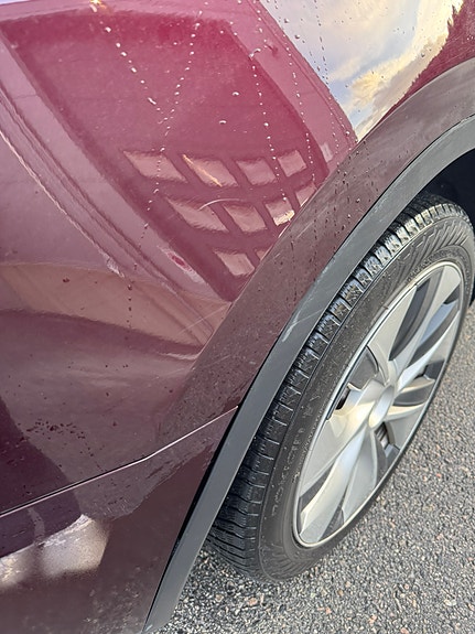Tesla Model Y 17 of 19