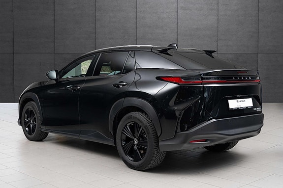 Lexus RZ450e 3 of 19