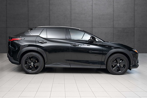 Lexus RZ450e 6 of 19