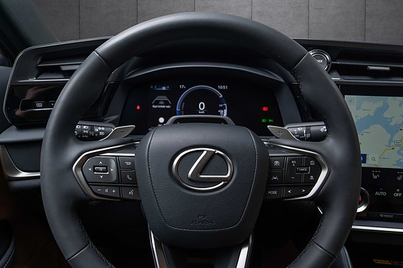 Lexus RZ450e 12 of 19