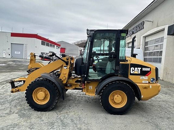 Cat 906 M