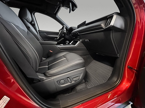 Mazda CX-60 14 of 30