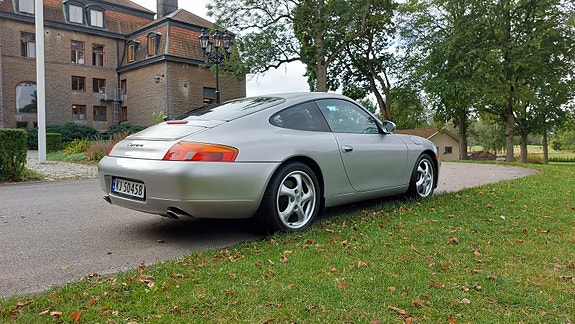 Porsche 911 4 of 27
