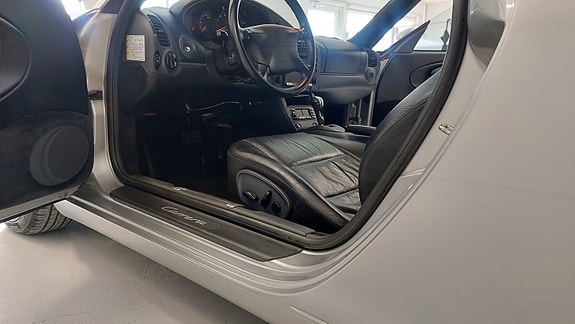 Porsche 911 12 of 27