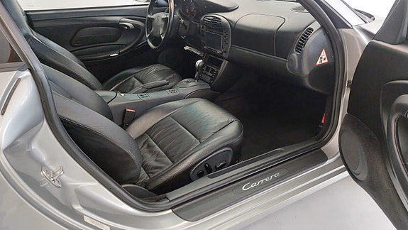 Porsche 911 16 of 27