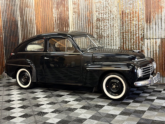 Volvo PV 3 of 30
