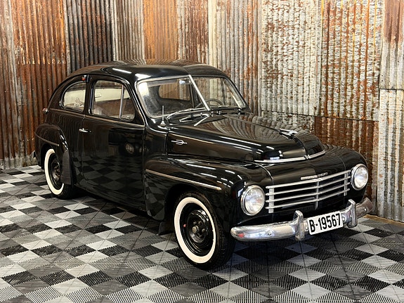 Volvo PV 2 of 30