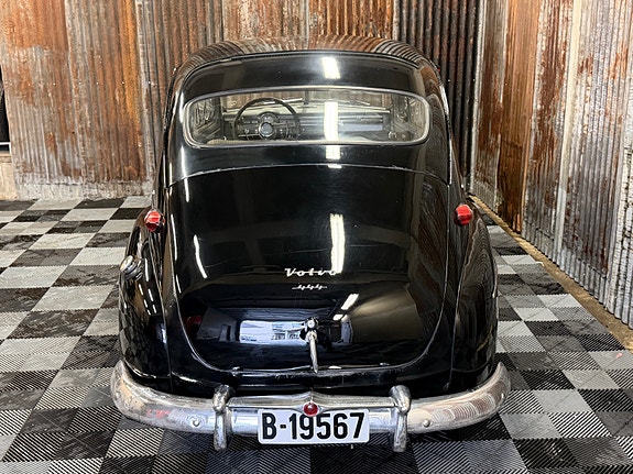 Volvo PV 18 of 30