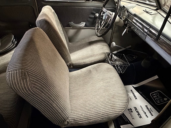 Volvo PV 27 of 30