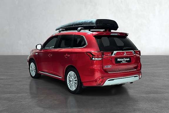 Takboks montert på SUV med firehjulsdrift og høy sikkerhet.