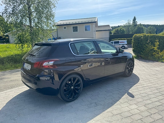 Peugeot 308 6 of 12