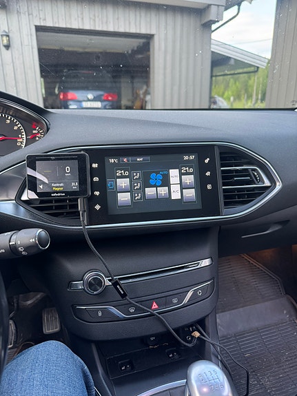 Peugeot 308 10 of 12