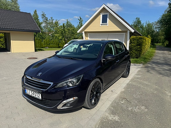 Peugeot 308 2 of 12