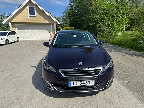 Peugeot 308 4 of 12
