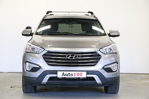 Hyundai Grand Santa Fe 2 of 5