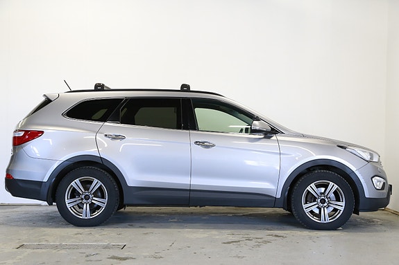 Hyundai Grand Santa Fe 8 of 29