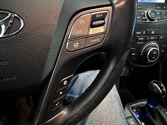 Hyundai Grand Santa Fe 19 of 29