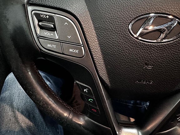 Hyundai Grand Santa Fe 18 of 29