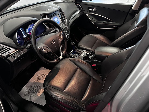 Hyundai Grand Santa Fe 9 of 29