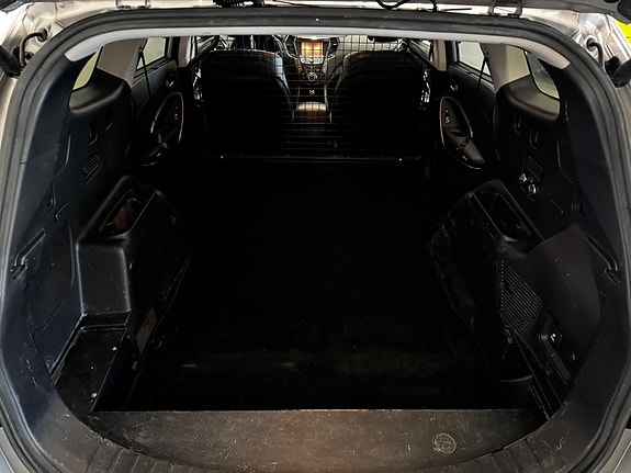 Hyundai Grand Santa Fe 14 of 29