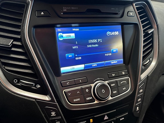 Hyundai Grand Santa Fe 23 of 29