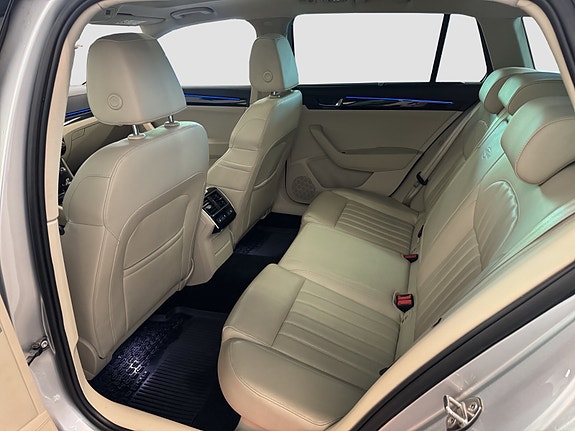 Skoda Superb 13 of 30