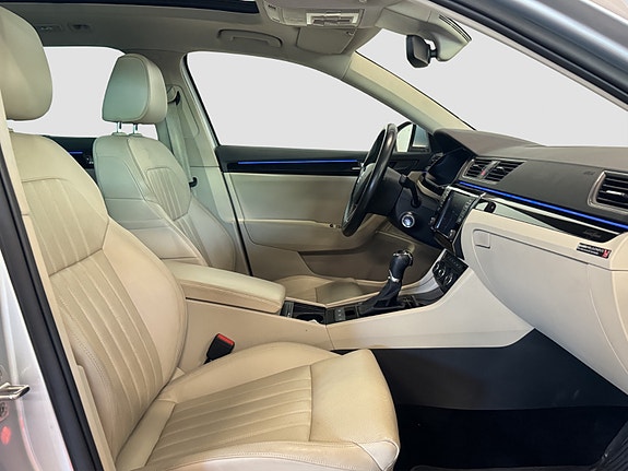 Skoda Superb 15 of 30