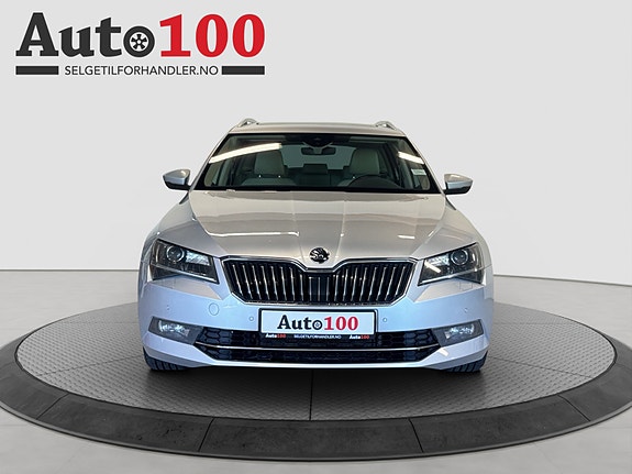 Skoda Superb 2 of 5
