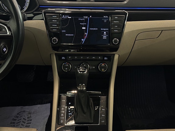 Skoda Superb 17 of 30