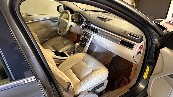 Volvo S80 10 of 30