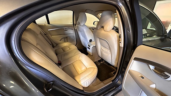 Volvo S80 12 of 30