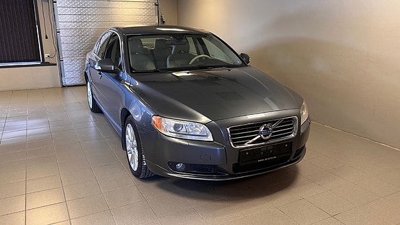 Volvo S80 2 of 30