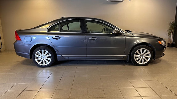 Volvo S80 4 of 30