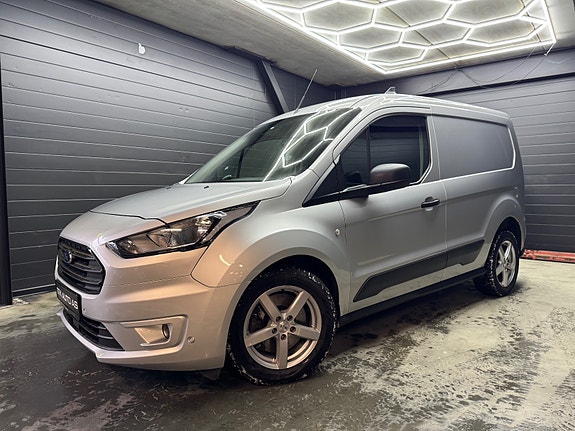 Ford Transit Connect 11 of 23