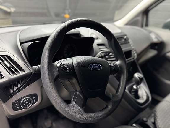 Ford Transit Connect 20 of 23