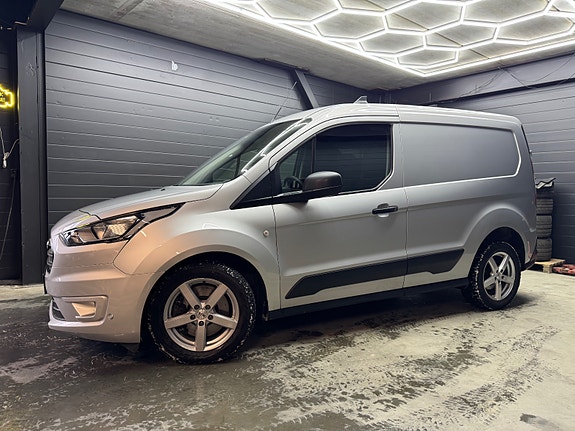 Ford Transit Connect 10 of 23