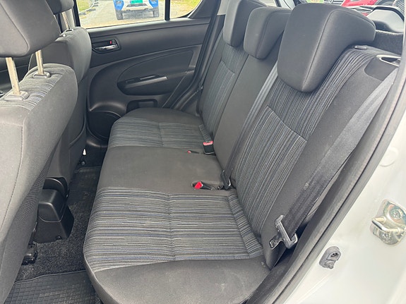 Suzuki Swift 9 of 13