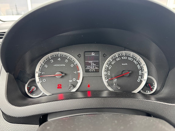 Suzuki Swift 11 of 13