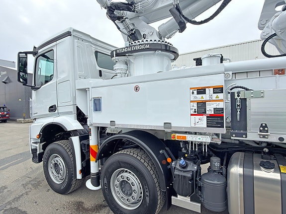 Mercedes-Benz Arocs 3248 Betong pumpe Everdigm ECP33ZX ubrukt 2025 modell 9 of 30
